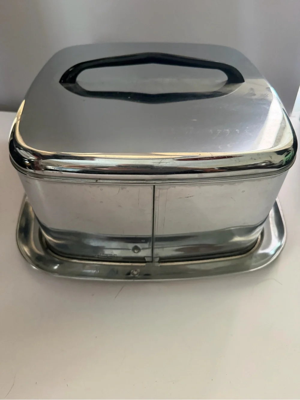 Vintage Lincoln Beautyware Cake Carrier is a vintage mid-century modern